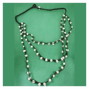 VINTAGE Handmade Natural Pearl And Macrame Necklace